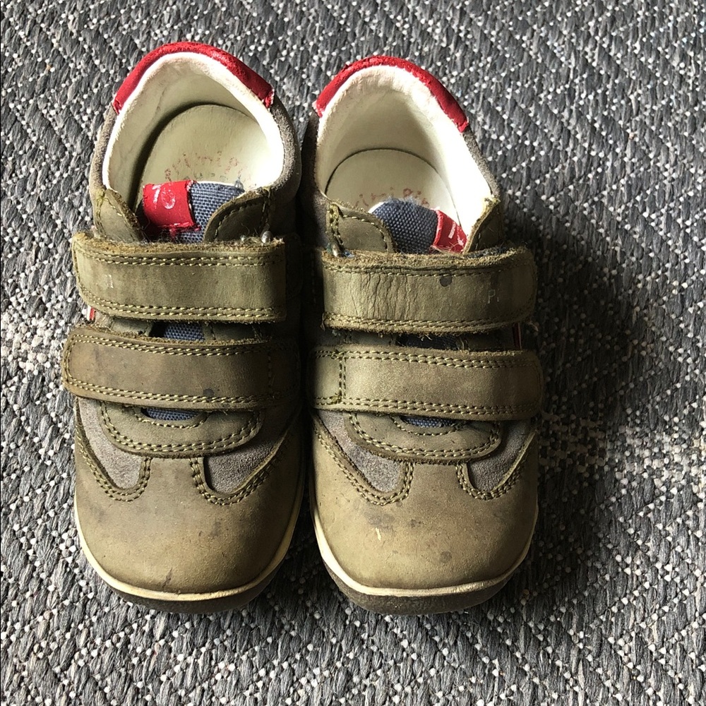 Primigi Olive Green and Navy Kids Sneakers with Red Trim
